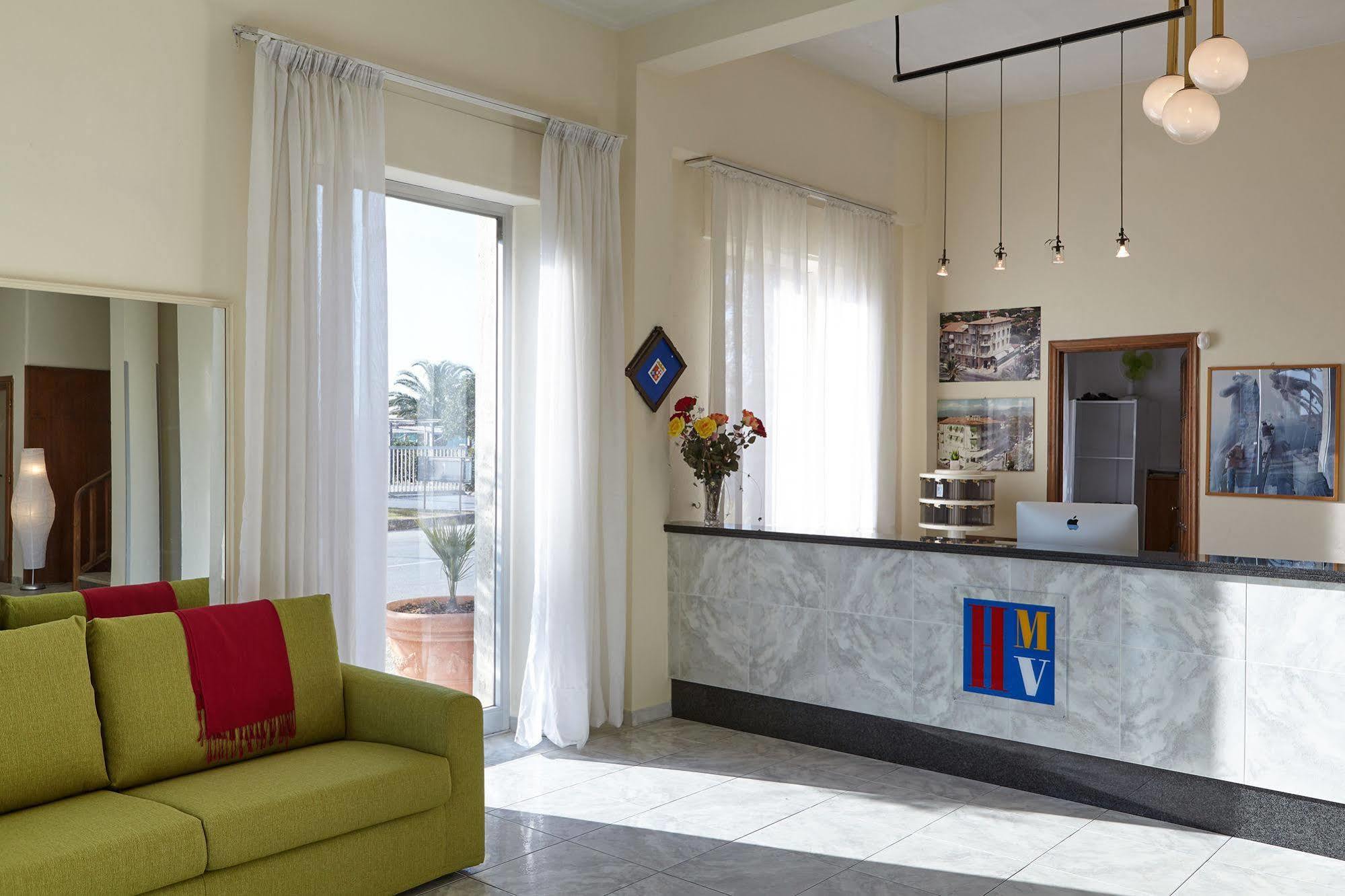 מרינה די פיאטרסנטה Hotel Mirage מראה חיצוני תמונה